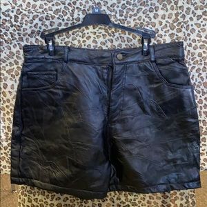 Navarre Genuine Leather Patchwork shorts size 14